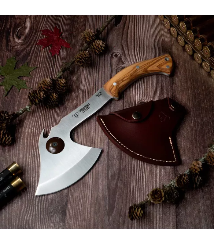 Hunting axe with olive wood handle ⚔️
