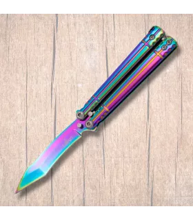 Couteau papillon Third, lame en titane arc-en-ciel bain (16,1 cm). ⚔️