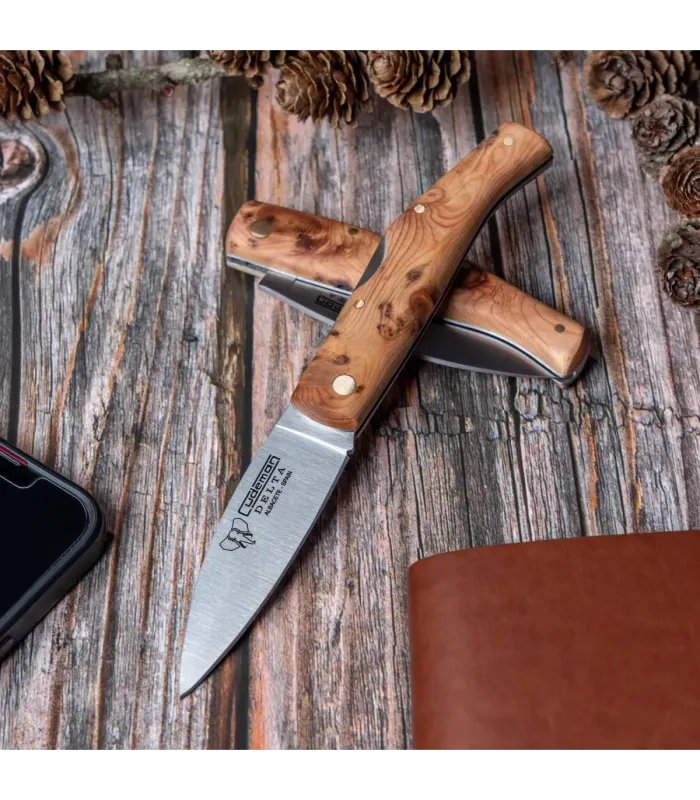 Coltello da caccia Delta, manico in ginepro aromatico ⚔️