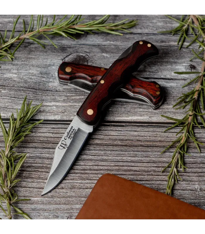 Coltello in acciaio al carbonio con manico in staminia rossa ⚔️