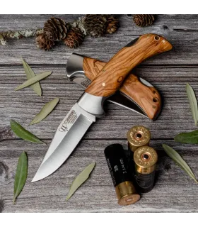 Jachtmes met olijfhouten handvat, lemmet 9,5 cm. ⚔️