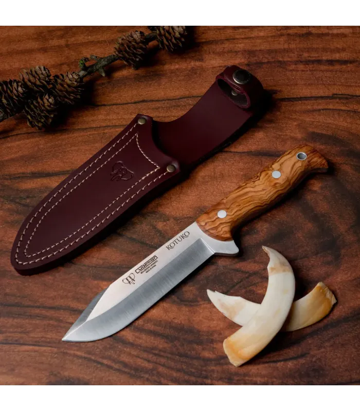Hunting Knife with Olive Wood Handle Cudeman ⚔️