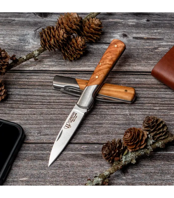 Cudeman Pocket Knife with Olive Handle ⚔️