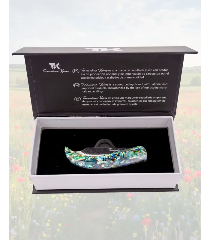 Coltello Rustico Tramuntana Knives con manico in madreperla e resina ⚔️