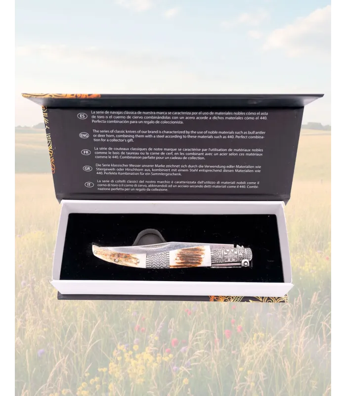 Third Ciervo Damascus Knife, Authentic Antler Luxury ⚔️