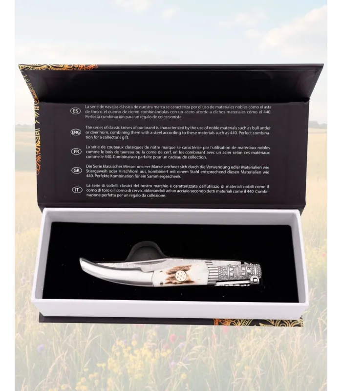 Handgefertigtes Damaszener-Messer mit Geweihgriff ⚔️