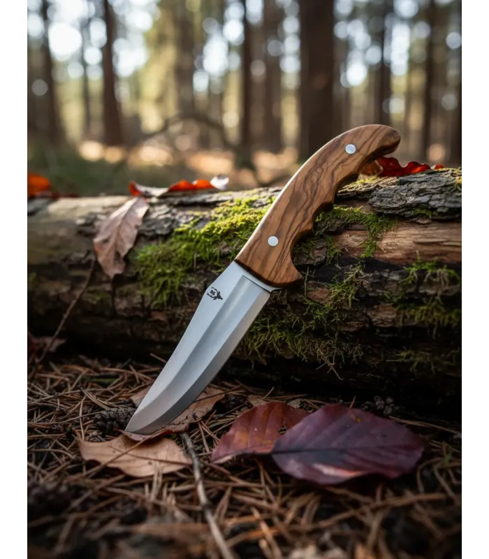 Couteau artisanal pour la sculpture avec un manche en olivier ⚔️