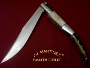 Navaja J.J. MARTINEZ Árabe Artesanal con mango Asta Toro 300x226 - Cuchillería y Navajería J.J. Martinez