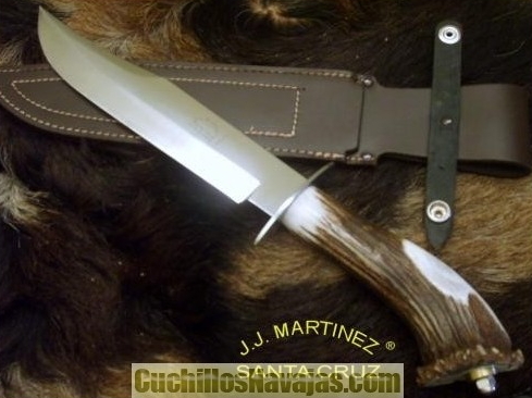Cuchillo Montero mango asta de ciervo
