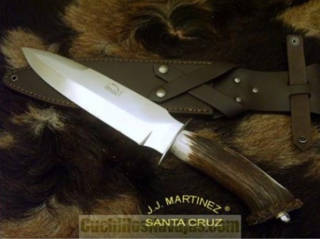 CUCHILLO MONTERO ASTA DE CIERVO 450x336 - Coltelli e coltellini della marca "Cuchillería Martínez"
