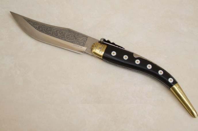 Navaja Artesanal Conmemorativa Grabada - Cómo se hacen los cuchillos artesanales